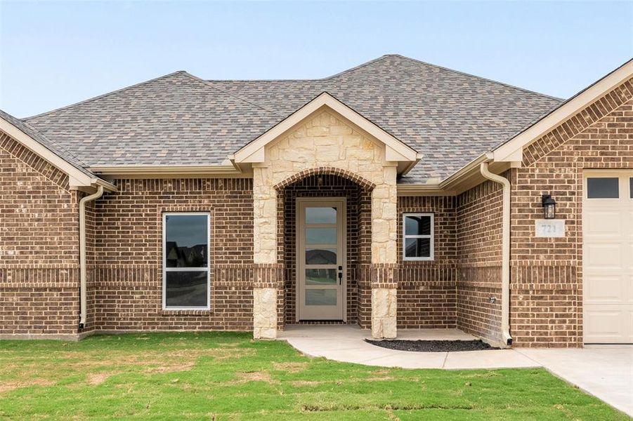 Front exterior of a new home in , Mabank, TX, highlighting curb appeal (Image 20).