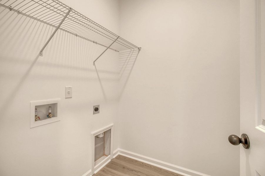 Spacious, unfurnished interior of a new home in , Summerville (Image 20).