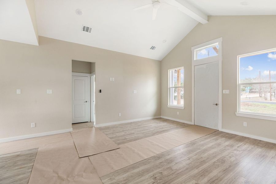 Spacious, unfurnished interior of a new home in , Bryan (Image 31).