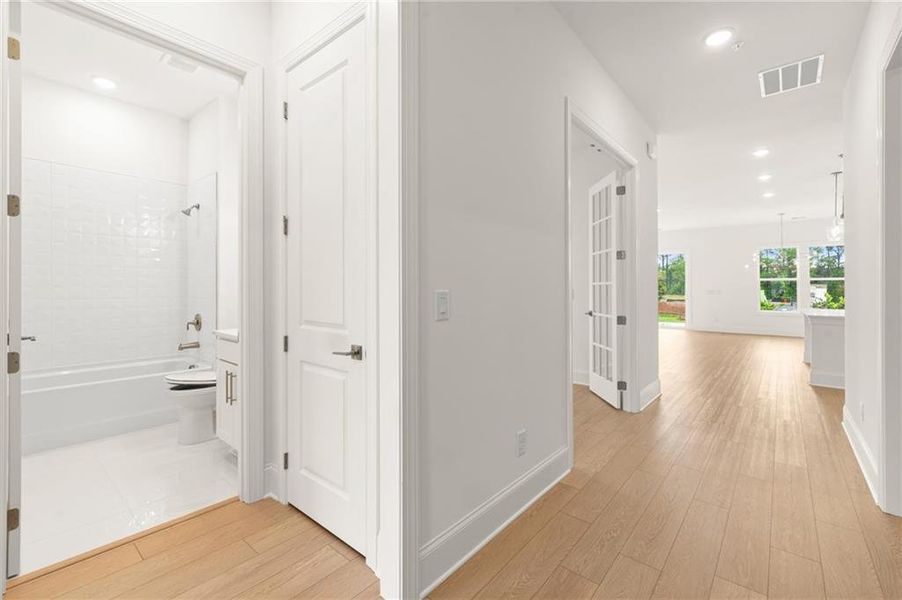 Spacious, unfurnished interior of a new home in , Kennesaw (Image 20).