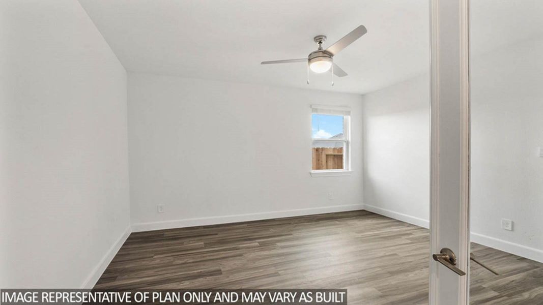 Spacious, unfurnished interior of a new home in Silverthorne, Conroe (Image 11). Spacious, unfurnished interior of a new home in Silverthorne, Conroe (Image 11).