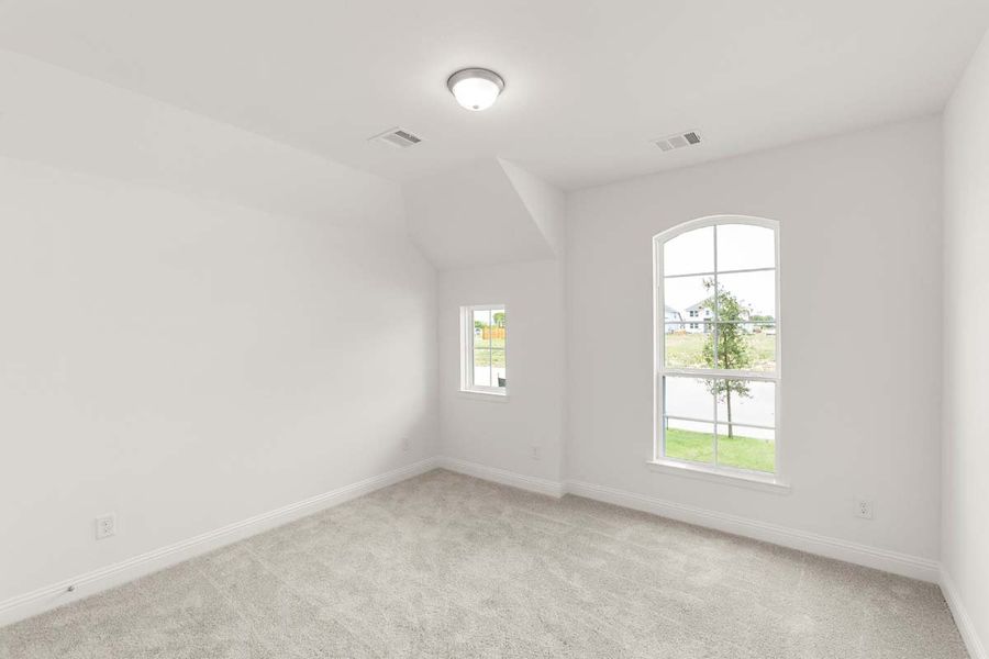 Spacious, unfurnished interior of a new home in Timberbrook, Justin (Image 27).