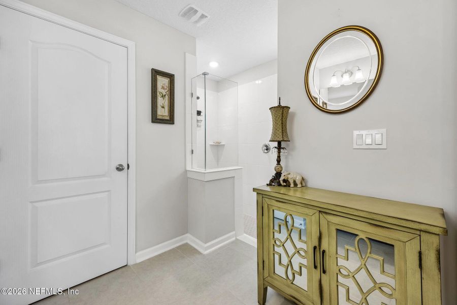 Furnished interior view inside a new home in , Yulee (Image 43). Furnished interior view inside a new home in , Yulee (Image 43).