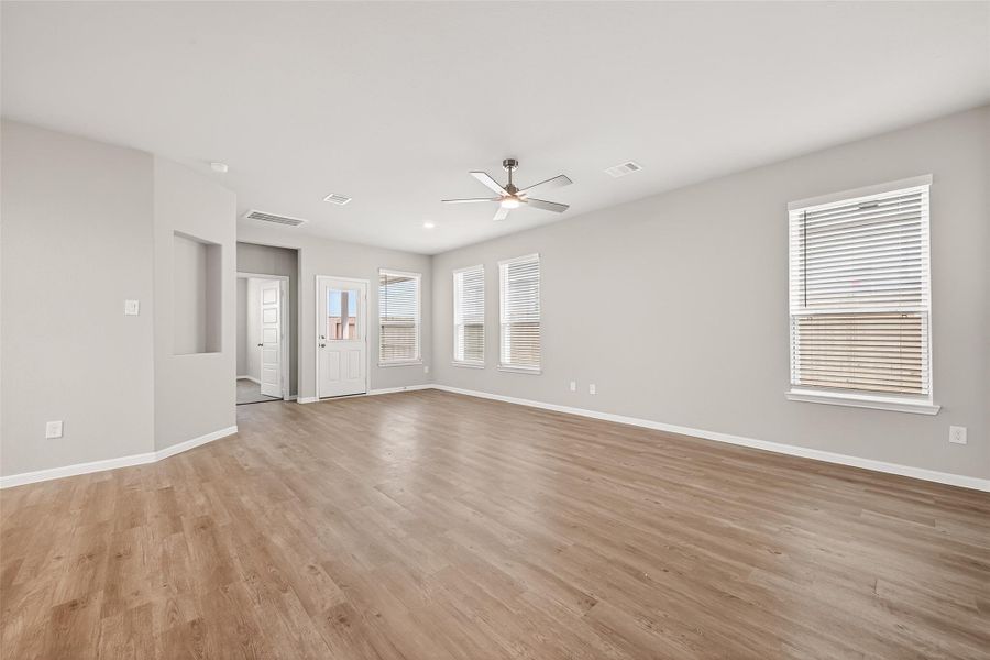 Spacious, unfurnished interior of a new home in , Brookshire (Image 42).
