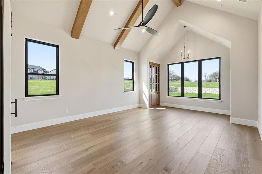 Spacious, unfurnished interior of a new home in , Bartonville (Image 21).