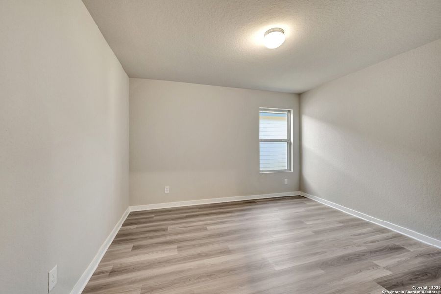 Spacious, unfurnished interior of a new home in Winding Brook, San Antonio (Image 15). Spacious, unfurnished interior of a new home in Winding Brook, San Antonio (Image 15).
