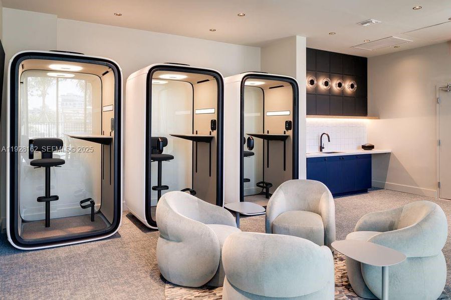 Community amenities in 72 Park, Miami (Image 8).