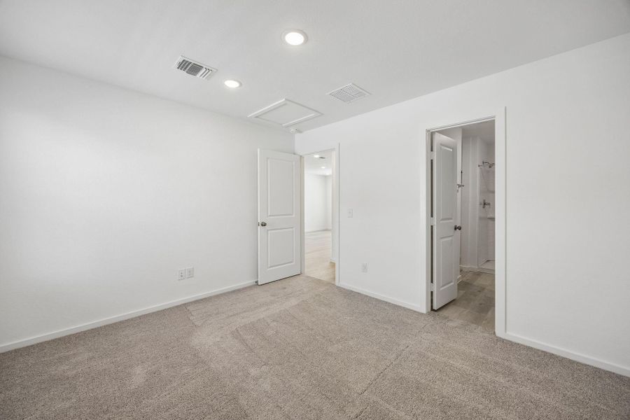 Spacious, unfurnished interior of a new home in Stokesbury, Waller (Image 24). Spacious, unfurnished interior of a new home in Stokesbury, Waller (Image 24).