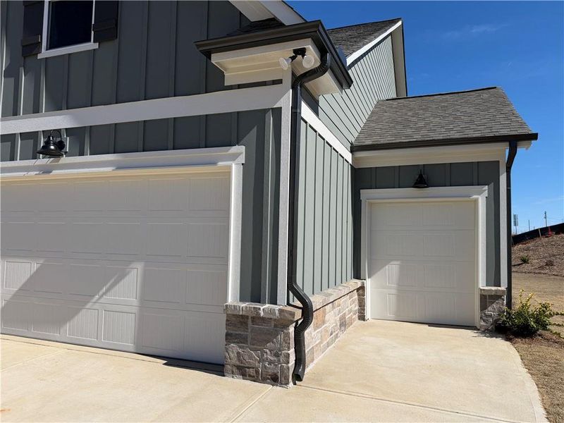 Exterior details and patio area of a home in , Jefferson (Image 3).