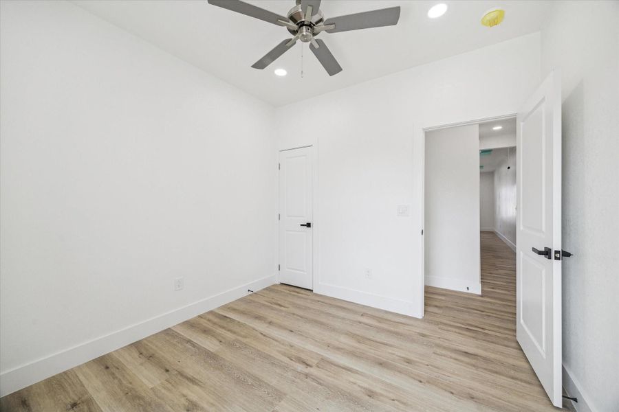 Spacious, unfurnished interior of a new home in , Houston (Image 30).