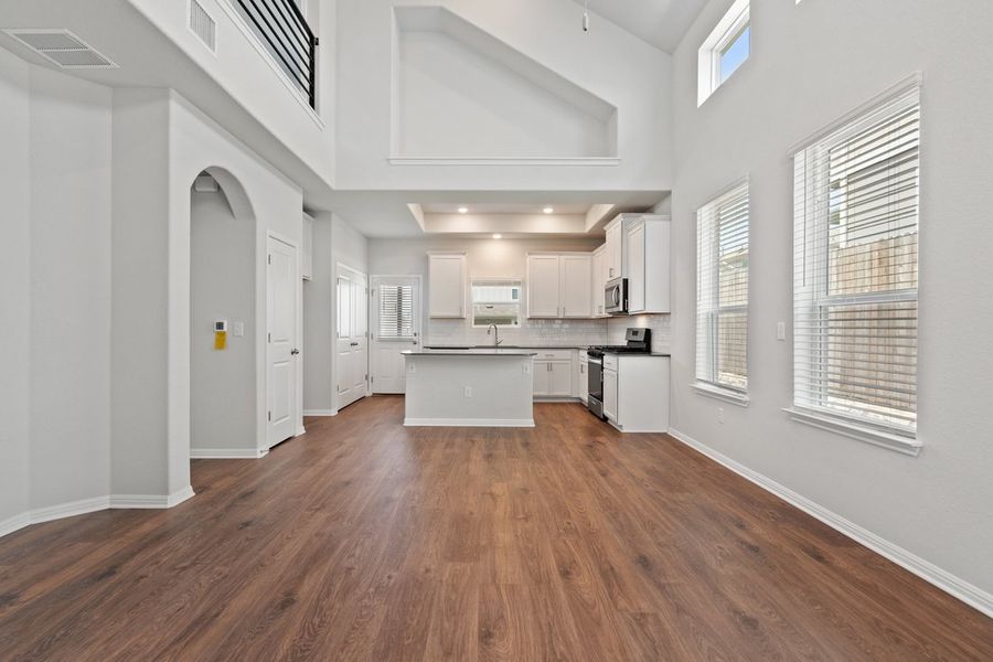 Image 6 of a home in Porter Country.