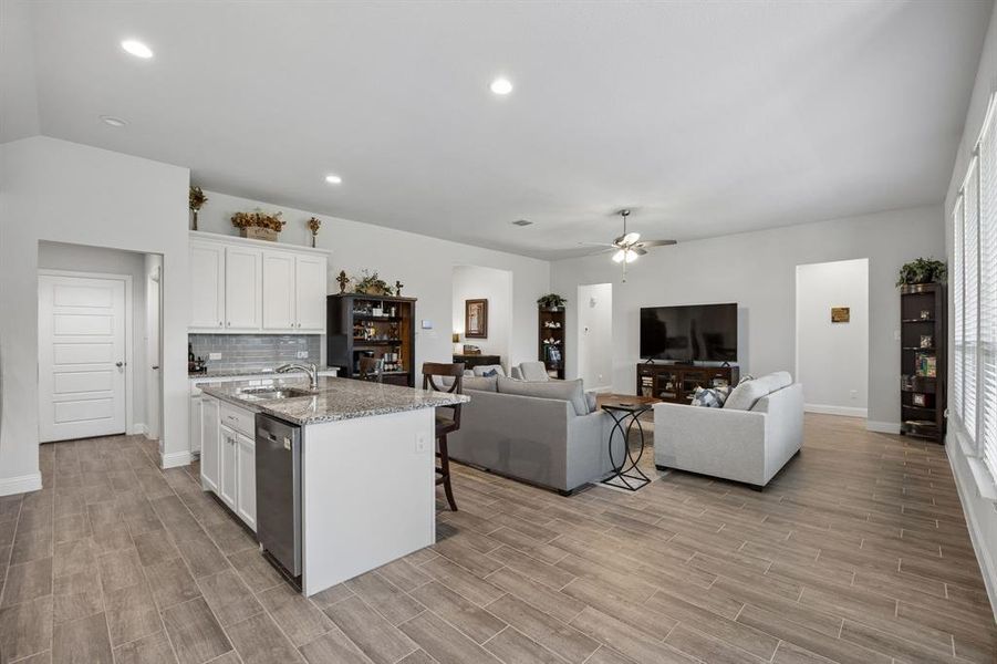Furnished interior view inside a new home in Timberbrook, Justin (Image 11).