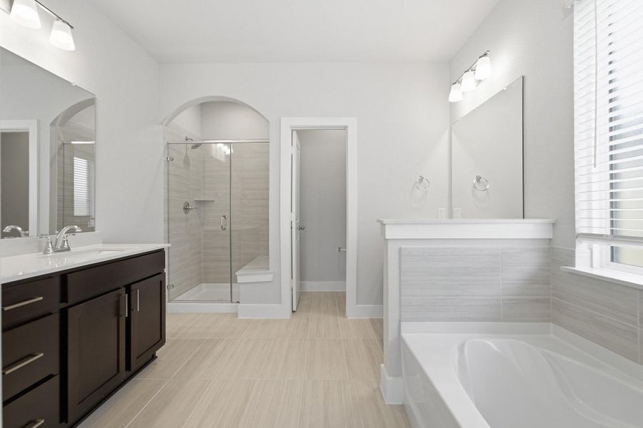 Furnished interior view inside a new home in Pecan Estates, Crosby (Image 7).