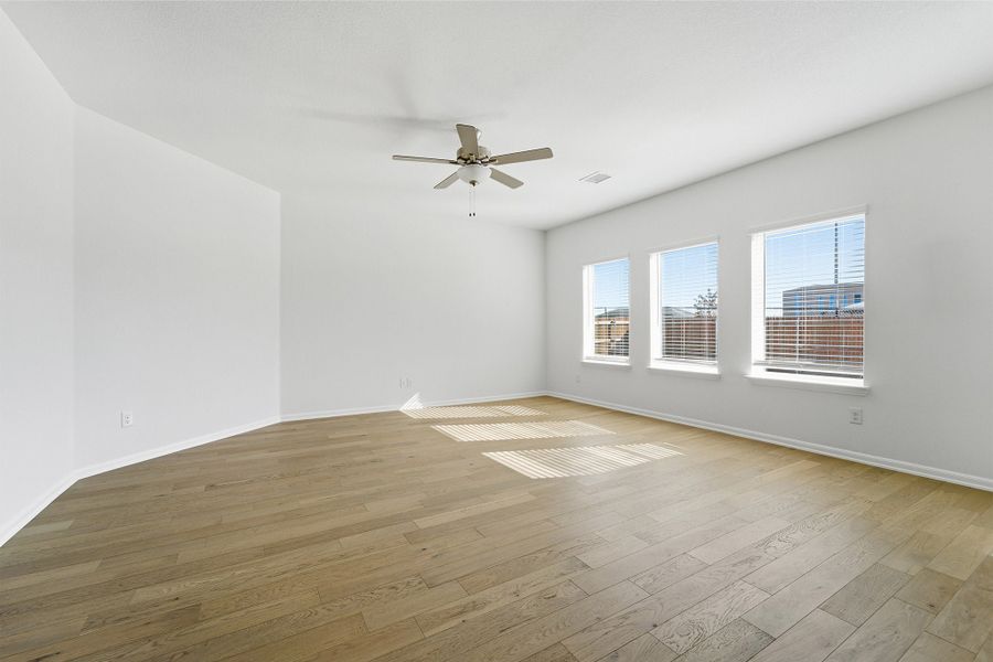 Spacious, unfurnished interior of a new home in Pebblebrook, Sherman (Image 24).