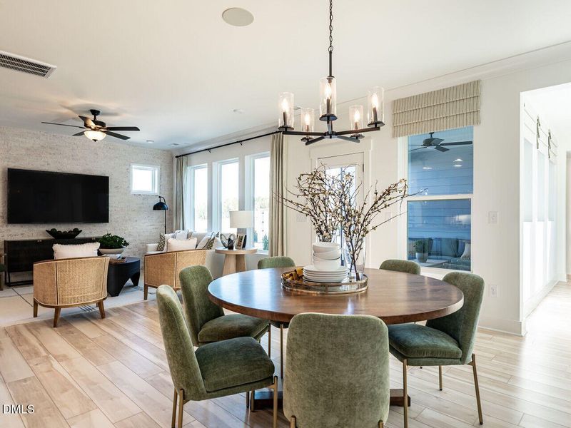 016-1280x960-dining-room