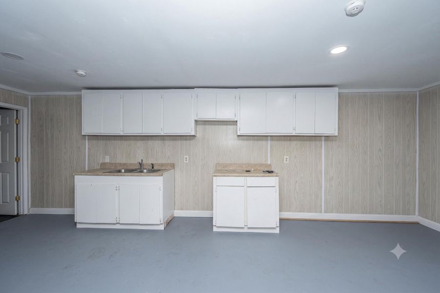 Image 85 of a home in .
