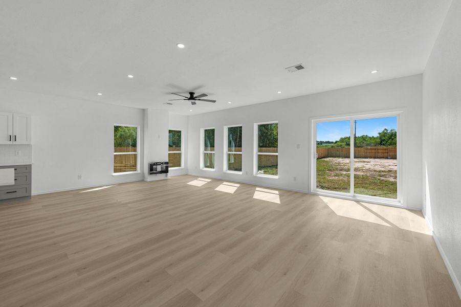 Spacious, unfurnished interior of a new home in , Cleveland (Image 18).