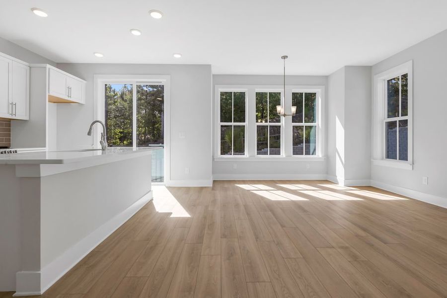 Spacious, unfurnished interior of a new home in Echo Park, Suwanee (Image 18).