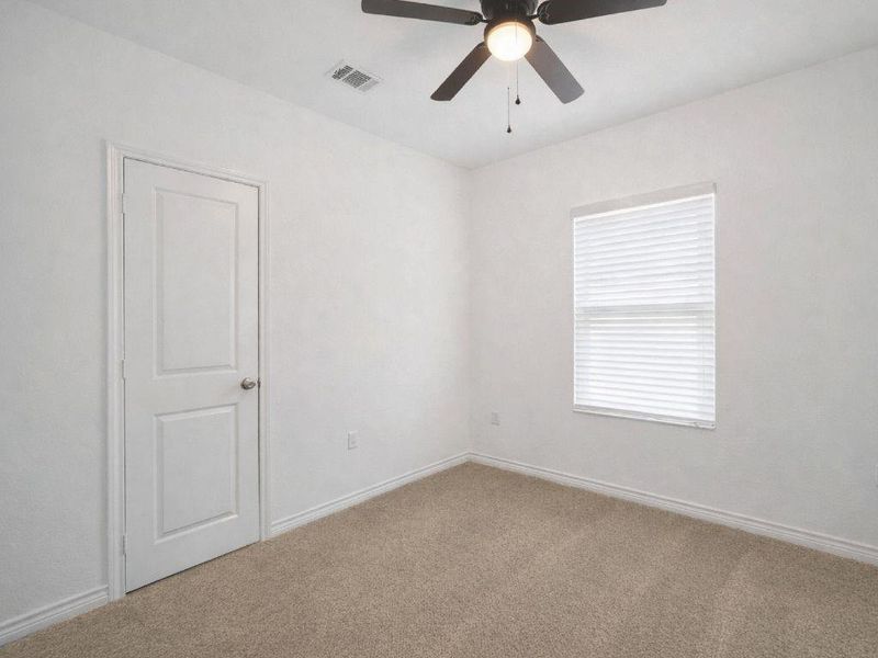 Spacious, unfurnished interior of a new home in Lake Conroe Village, Montgomery (Image 6).