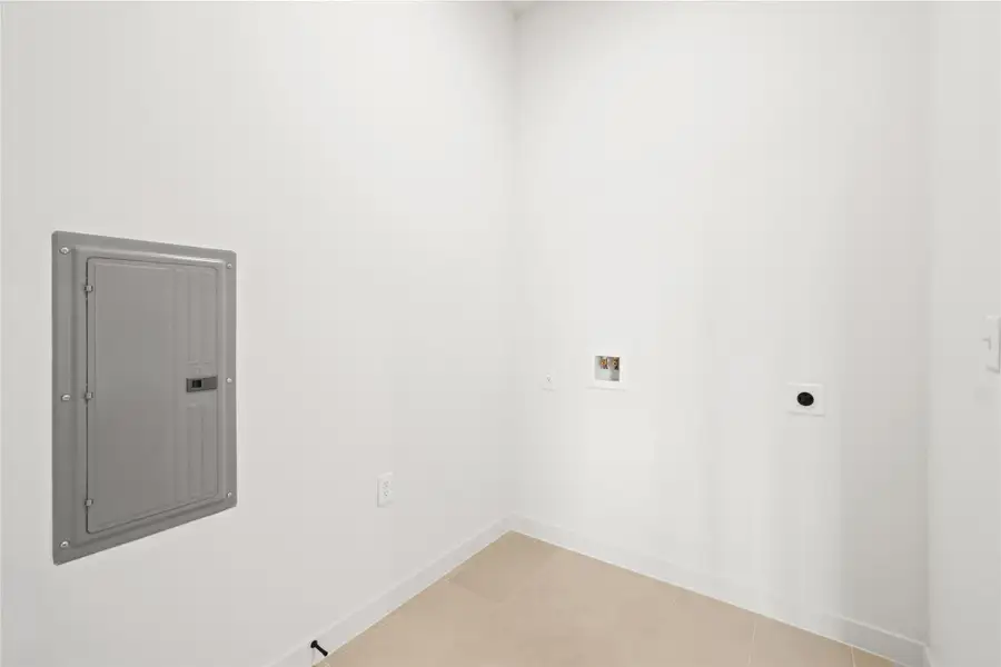 Spacious, unfurnished interior of a new home in One Oak, Austin (Image 29). Spacious, unfurnished interior of a new home in One Oak, Austin (Image 29).