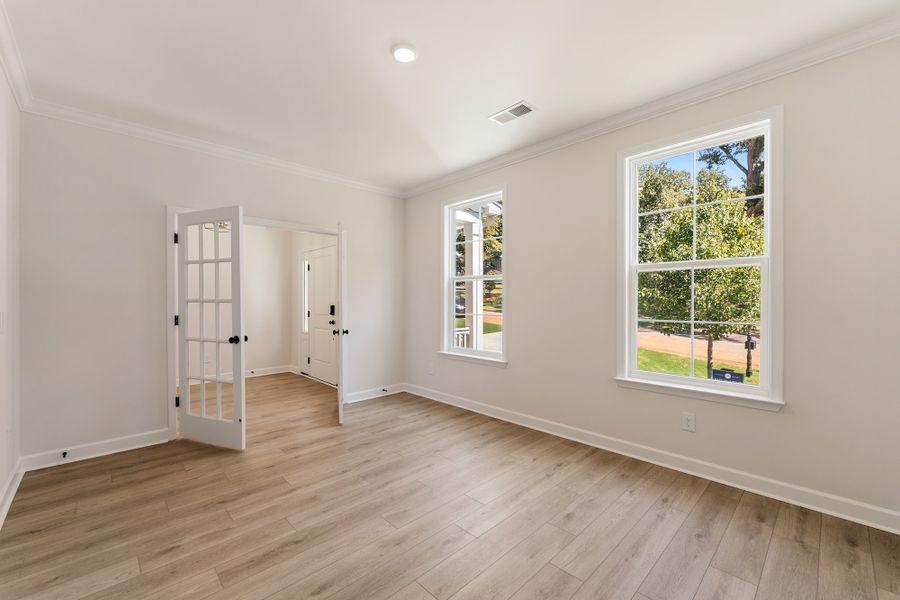 Spacious, unfurnished interior of a new home in Timberland Grove, Anderson (Image 25). Spacious, unfurnished interior of a new home in Timberland Grove, Anderson (Image 25).