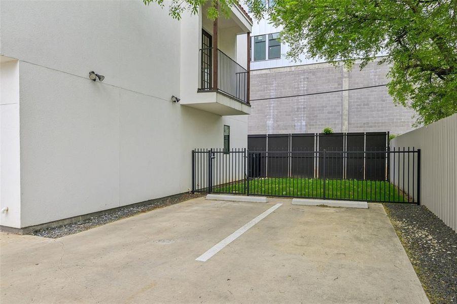 Exterior details and patio area of a home in , Dallas (Image 31).
