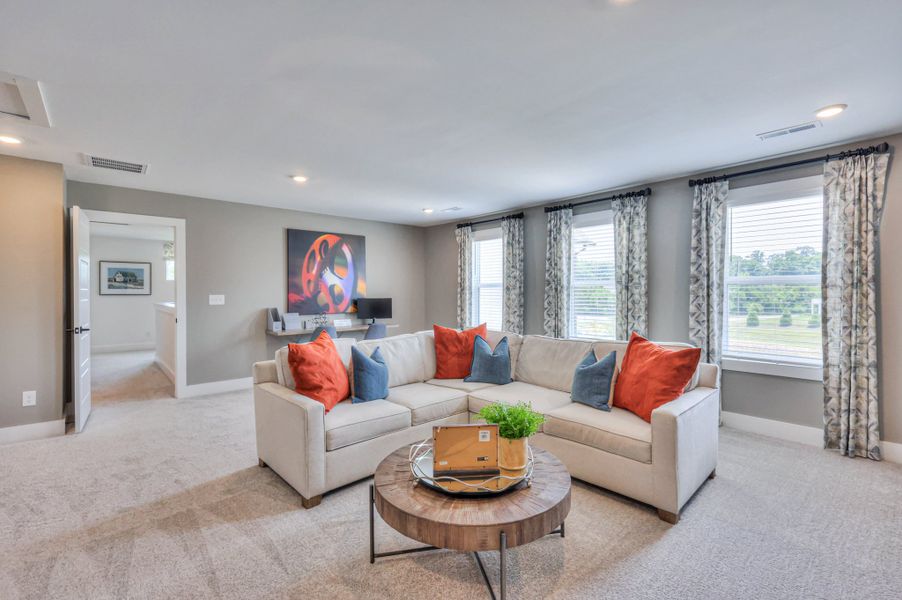 *Furnished model home example. Selections & finishes may vary. *Furnished model home example. Selections & finishes may vary.