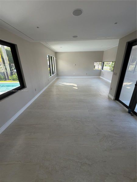 Spacious, unfurnished interior of a new home in , Hollywood (Image 46).