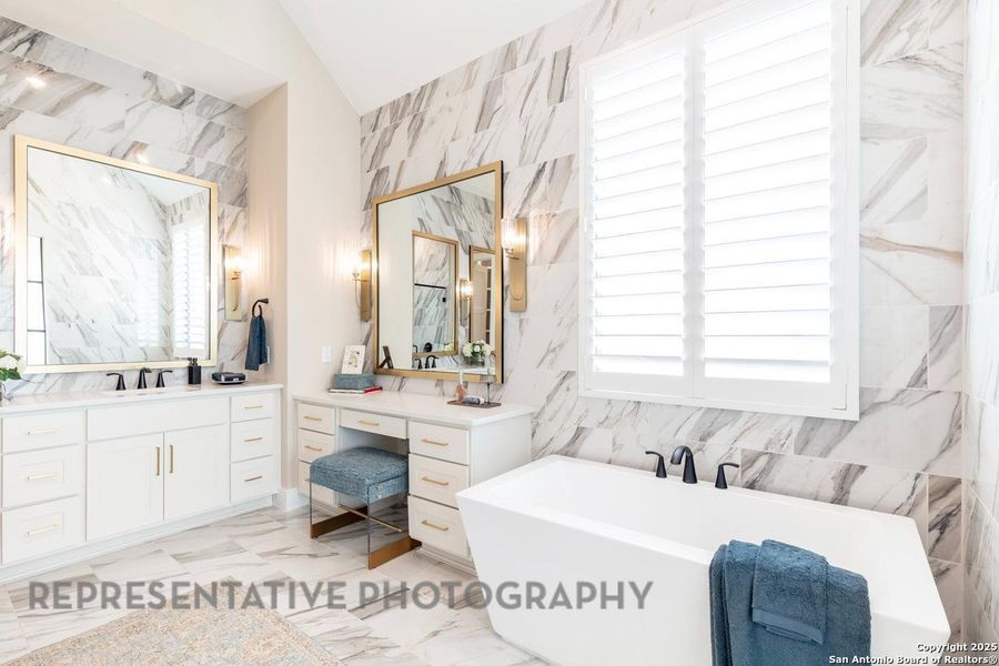 Furnished interior view inside a new home in The Ranches at Creekside, Boerne (Image 28). Furnished interior view inside a new home in The Ranches at Creekside, Boerne (Image 28).