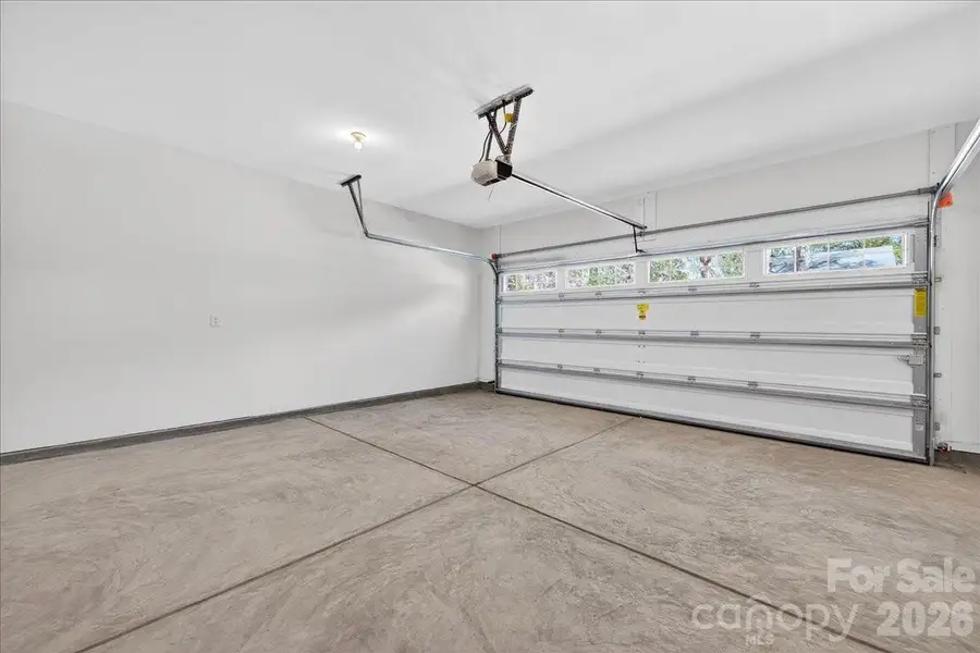 Spacious, unfurnished interior of a new home in , Charlotte (Image 21).