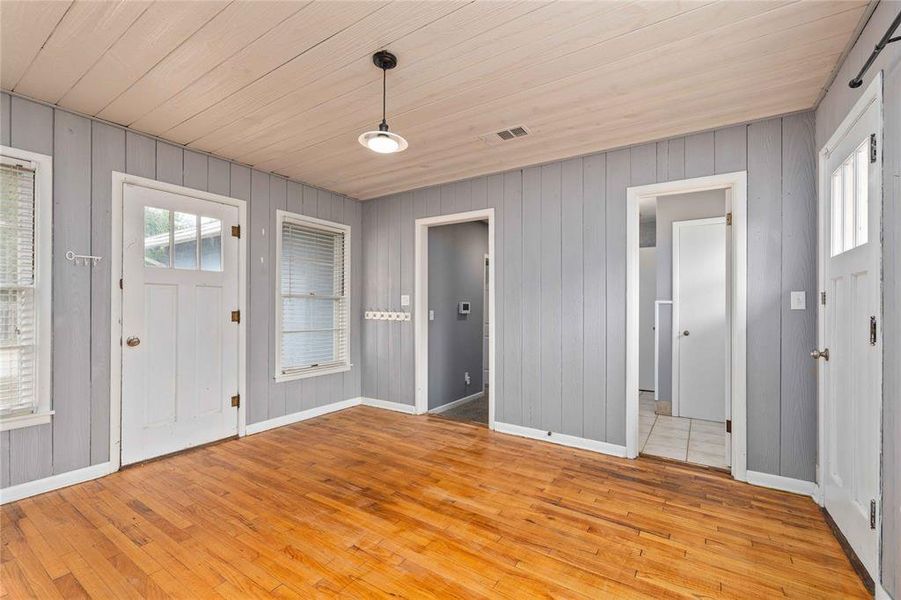 Spacious, unfurnished interior of a new home in , Brownwood (Image 30). Spacious, unfurnished interior of a new home in , Brownwood (Image 30).