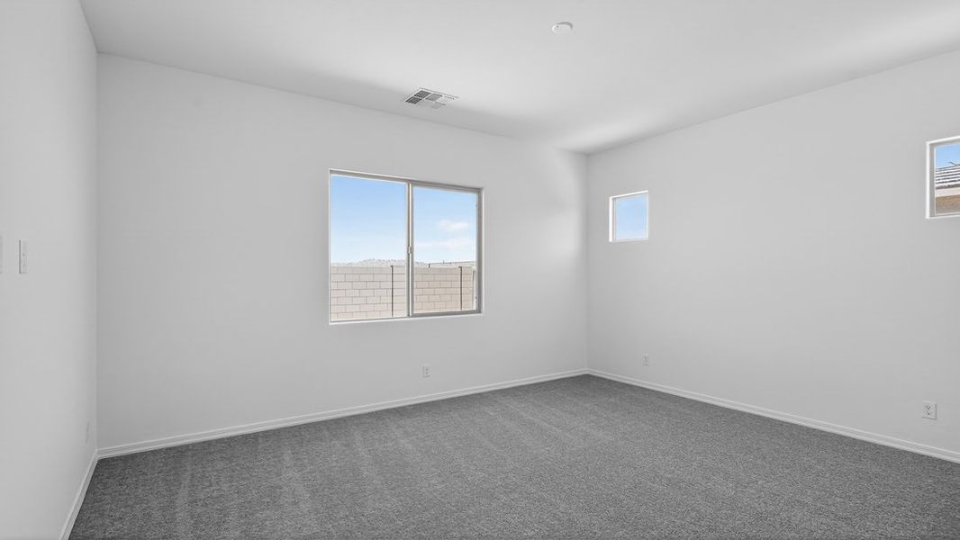 Spacious, unfurnished interior of a new home in Estrella, Goodyear (Image 10).