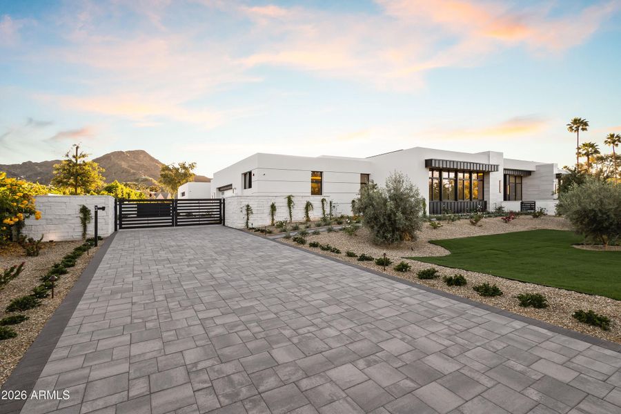 untitled (60 of 62) untitled (60 of 62)