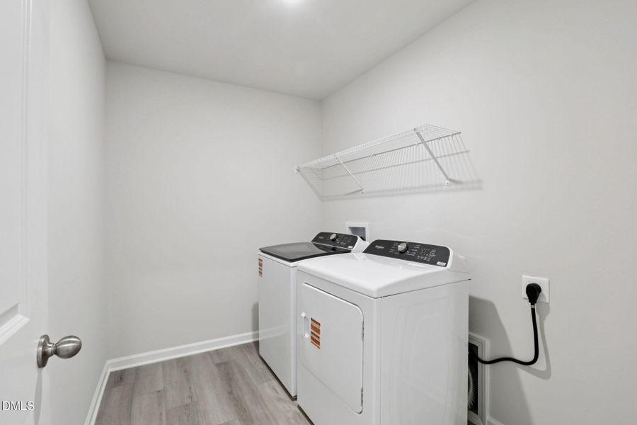 31-web-or-mls-Raleigh- River Glen-36 Hof