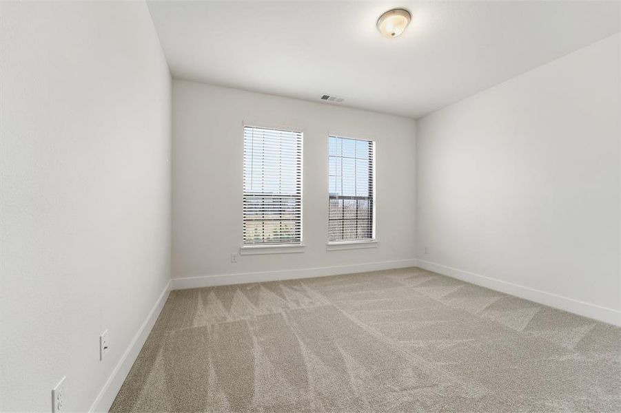 Spacious, unfurnished interior of a new home in Craig Ranch, McKinney (Image 19).