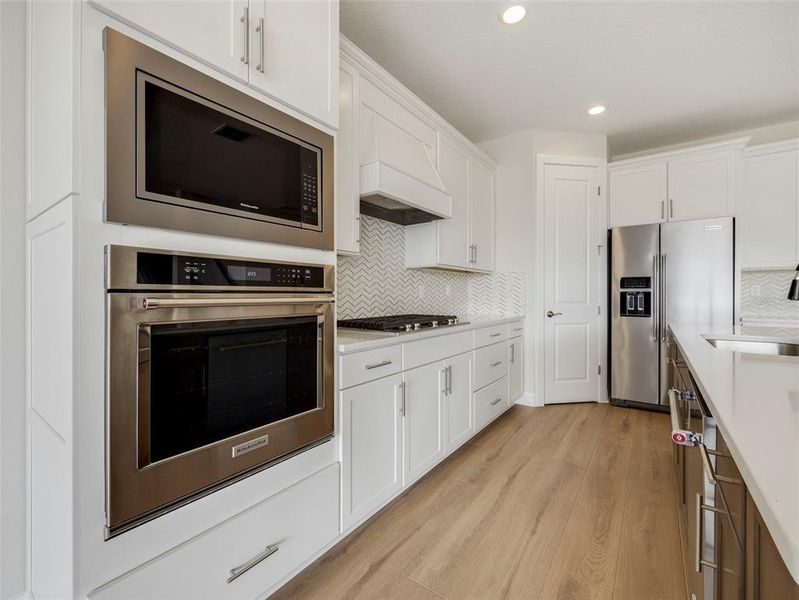 Furnished interior view inside a new home in Willow Ridge, Montverde (Image 13).