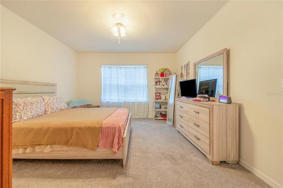 Furnished interior view inside a new home in Bradbury Creek, Haines City (Image 8).