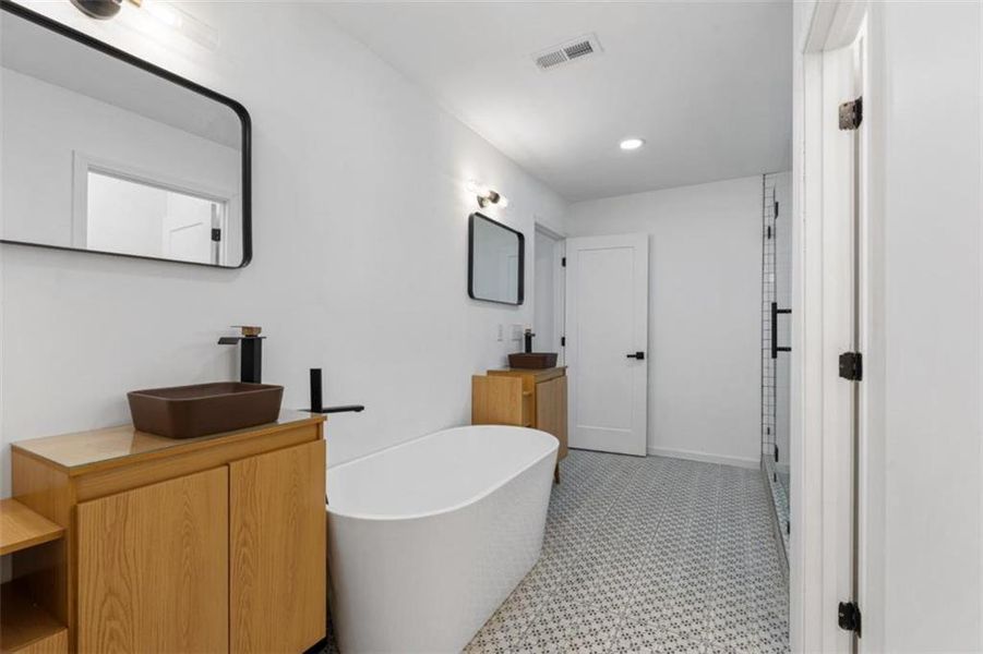 Furnished interior view inside a new home in , Atlanta (Image 18).