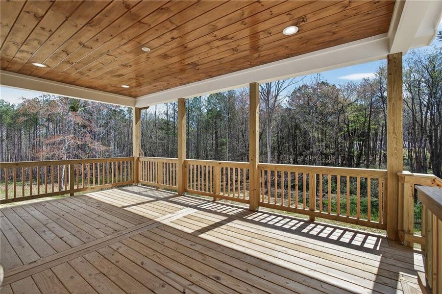 Exterior details and patio area of a home in , Rockmart (Image 4).
