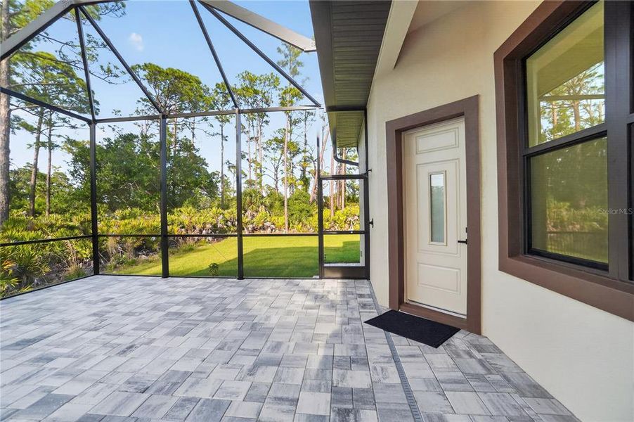 Exterior details and patio area of a home in , Port Charlotte (Image 32).