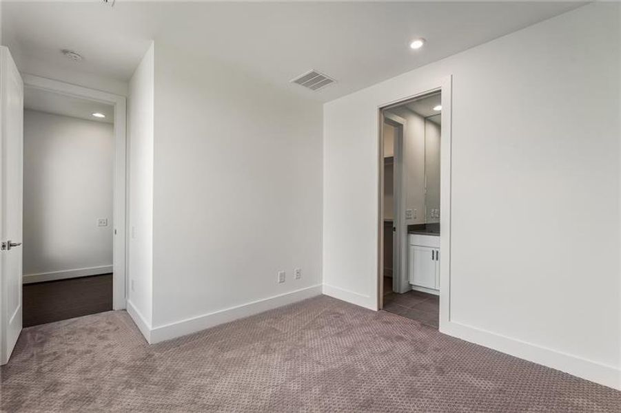 Spacious, unfurnished interior of a new home in Maynard Terrace Townhomes, Atlanta (Image 25). Spacious, unfurnished interior of a new home in Maynard Terrace Townhomes, Atlanta (Image 25).