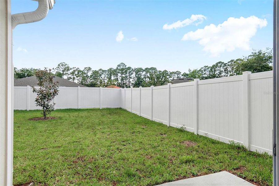 Exterior details and patio area of a home in , Palm Coast (Image 3).