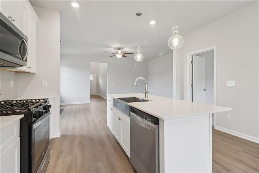 Furnished interior view inside a new home in Abbotts Crossing, Conyers (Image 6).