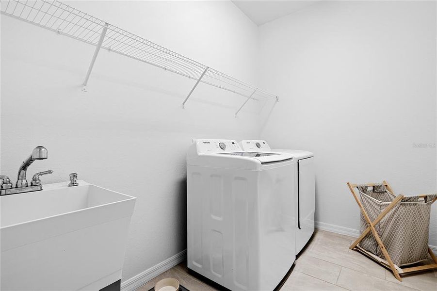 Furnished interior view inside a new home in , Cape Coral (Image 10).