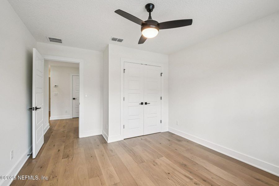 Spacious, unfurnished interior of a new home in , Green Cove Springs (Image 41).