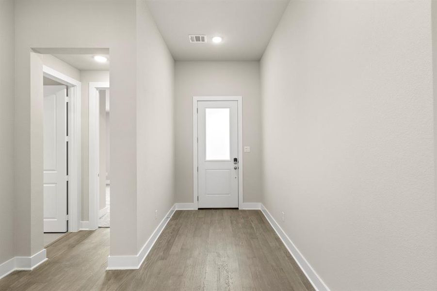 03. 2900 Barbary - Entry