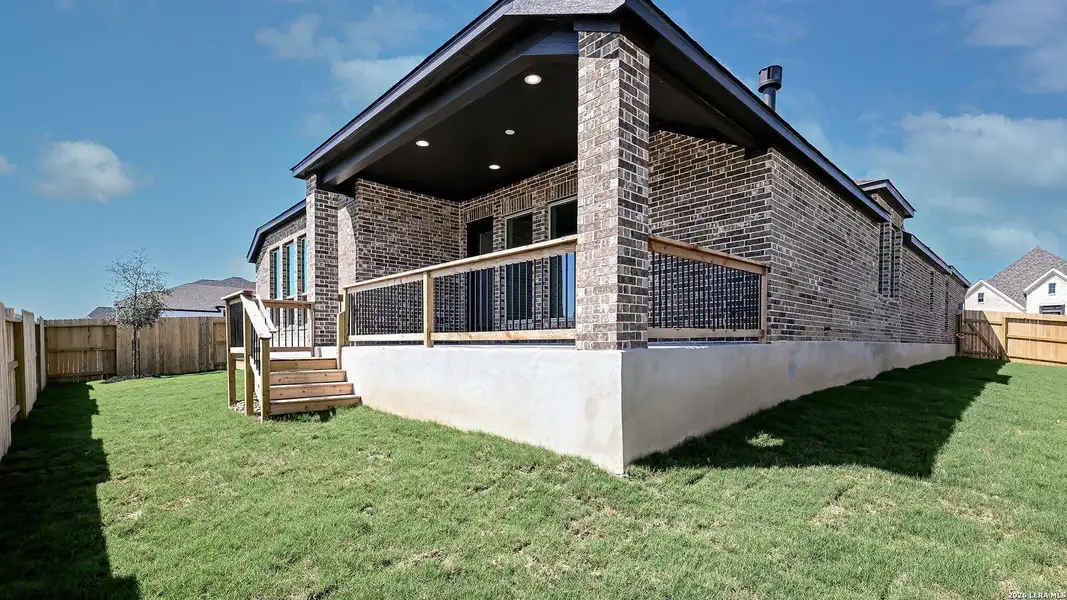 Exterior details and patio area of a home in Cibolo Valley Heights, Cibolo (Image 3).