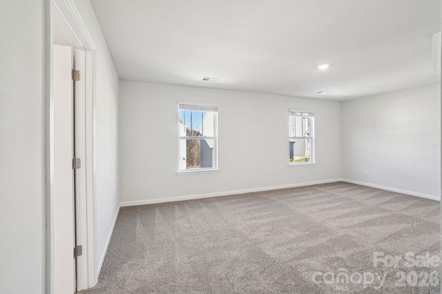 Spacious, unfurnished interior of a new home in Rydele Heights, Asheville (Image 14).