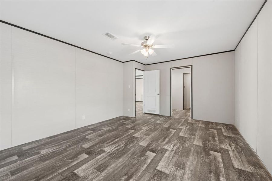 Spacious, unfurnished interior of a new home in , Granbury (Image 24). Spacious, unfurnished interior of a new home in , Granbury (Image 24).