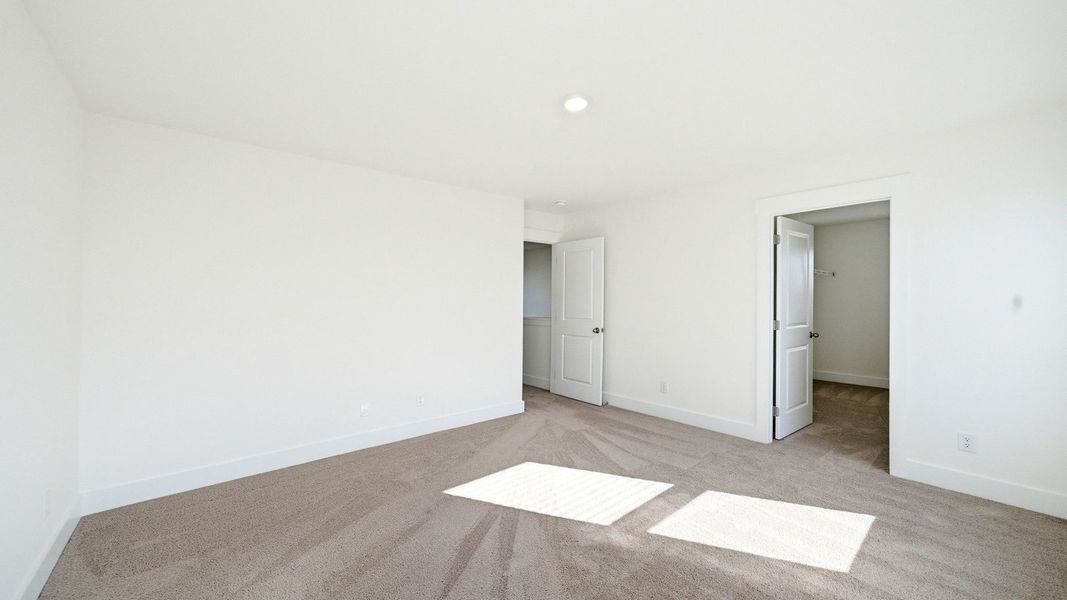 Spacious, unfurnished interior of a new home in Fieldcrest Acres, Blountville (Image 18).